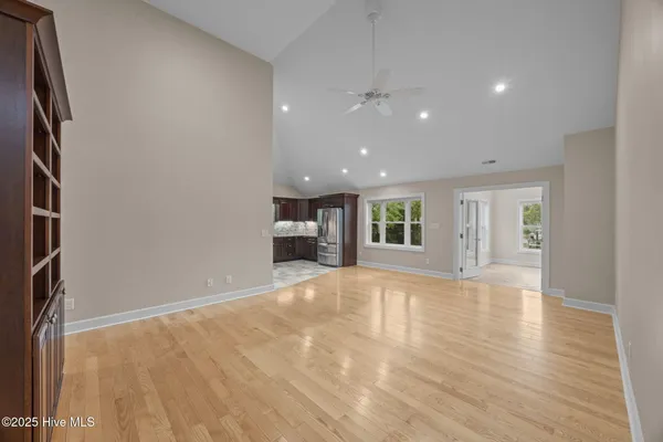$799,500 | 402 Whittaker Point Road, Oriental, NC 28571