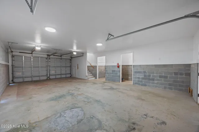 $849,500 | 402 Whittaker Point Road, Oriental, NC 28571