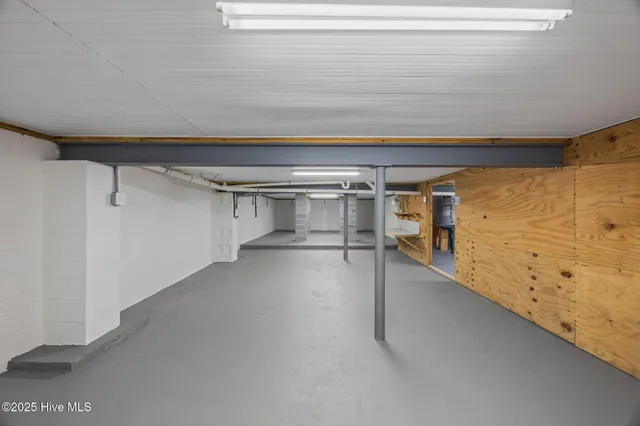 $849,500 | 402 Whittaker Point Road, Oriental, NC 28571