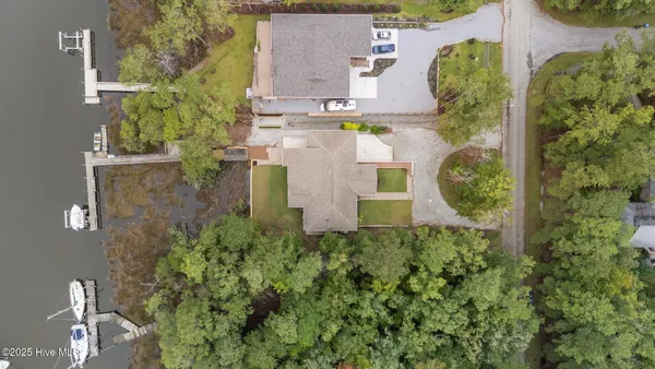 $799,500 | 402 Whittaker Point Road, Oriental, NC 28571