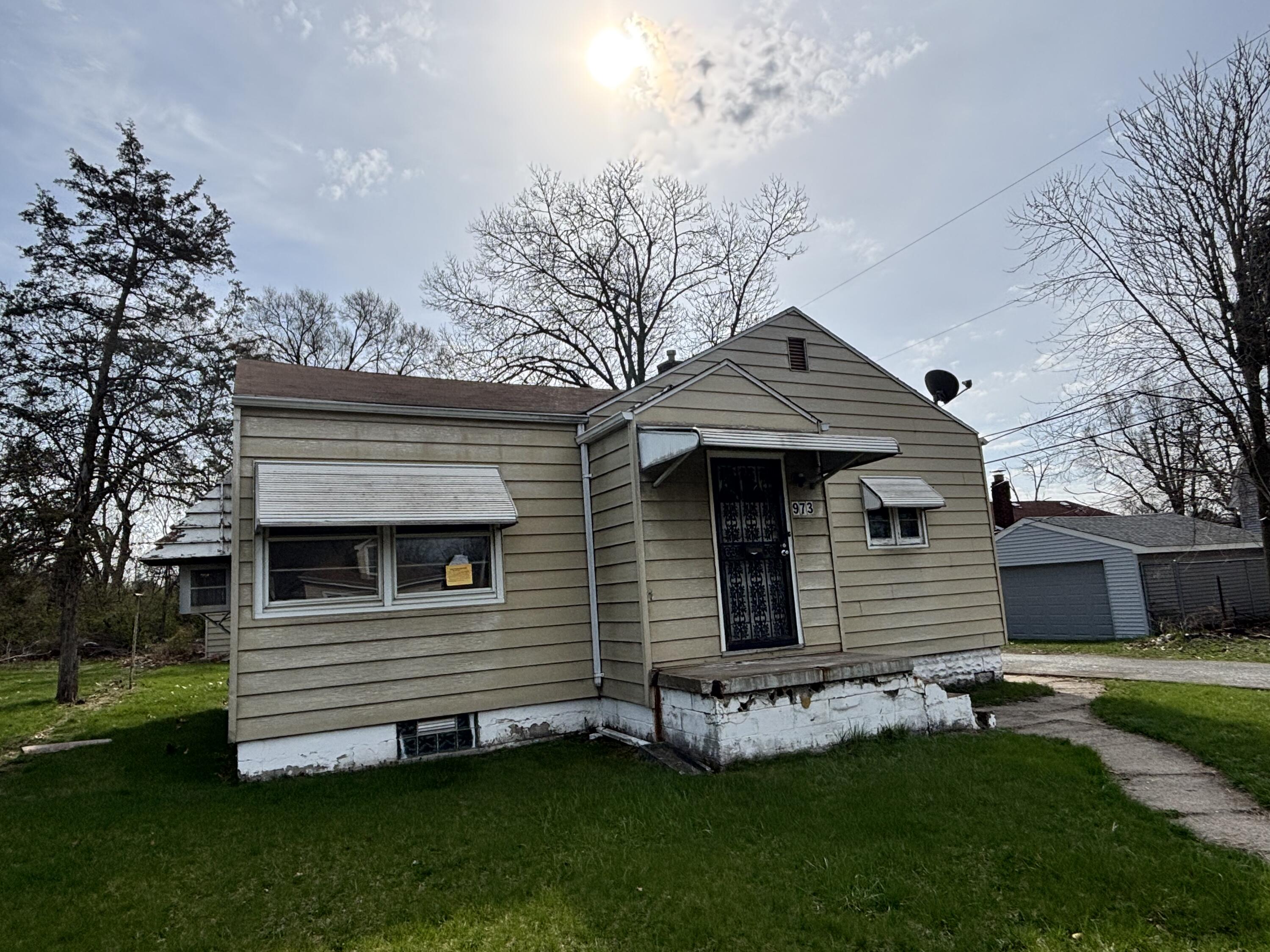 973 Williams Street Gary, IN 46404 - Photo 1 of 16 3000x2250