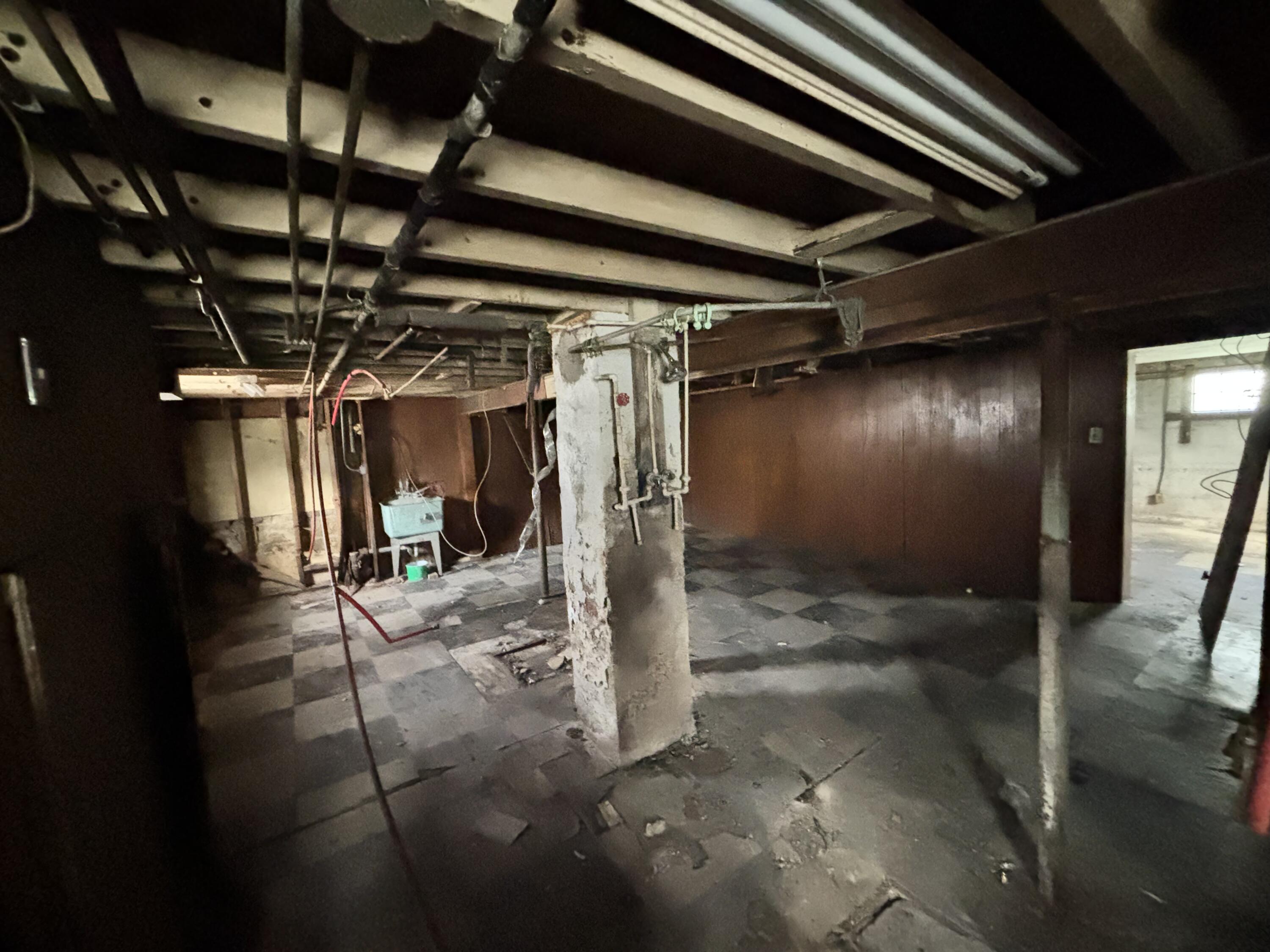 973 Williams Street Gary, IN 46404 - Photo 13 of 16 3000x2250