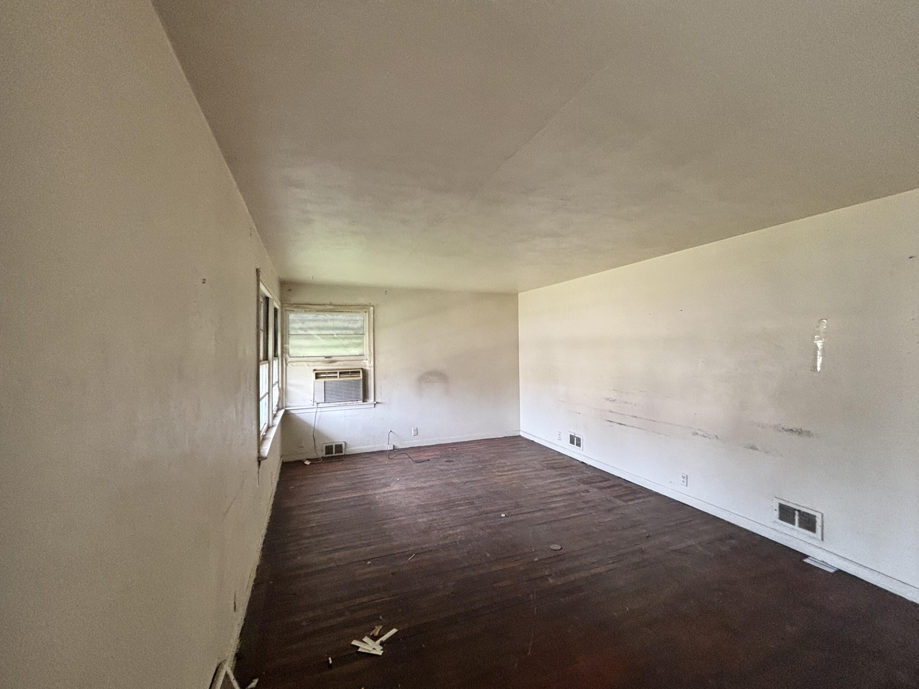 973 Williams Street Gary, IN 46404 - Photo 3 of 16 3000x2250