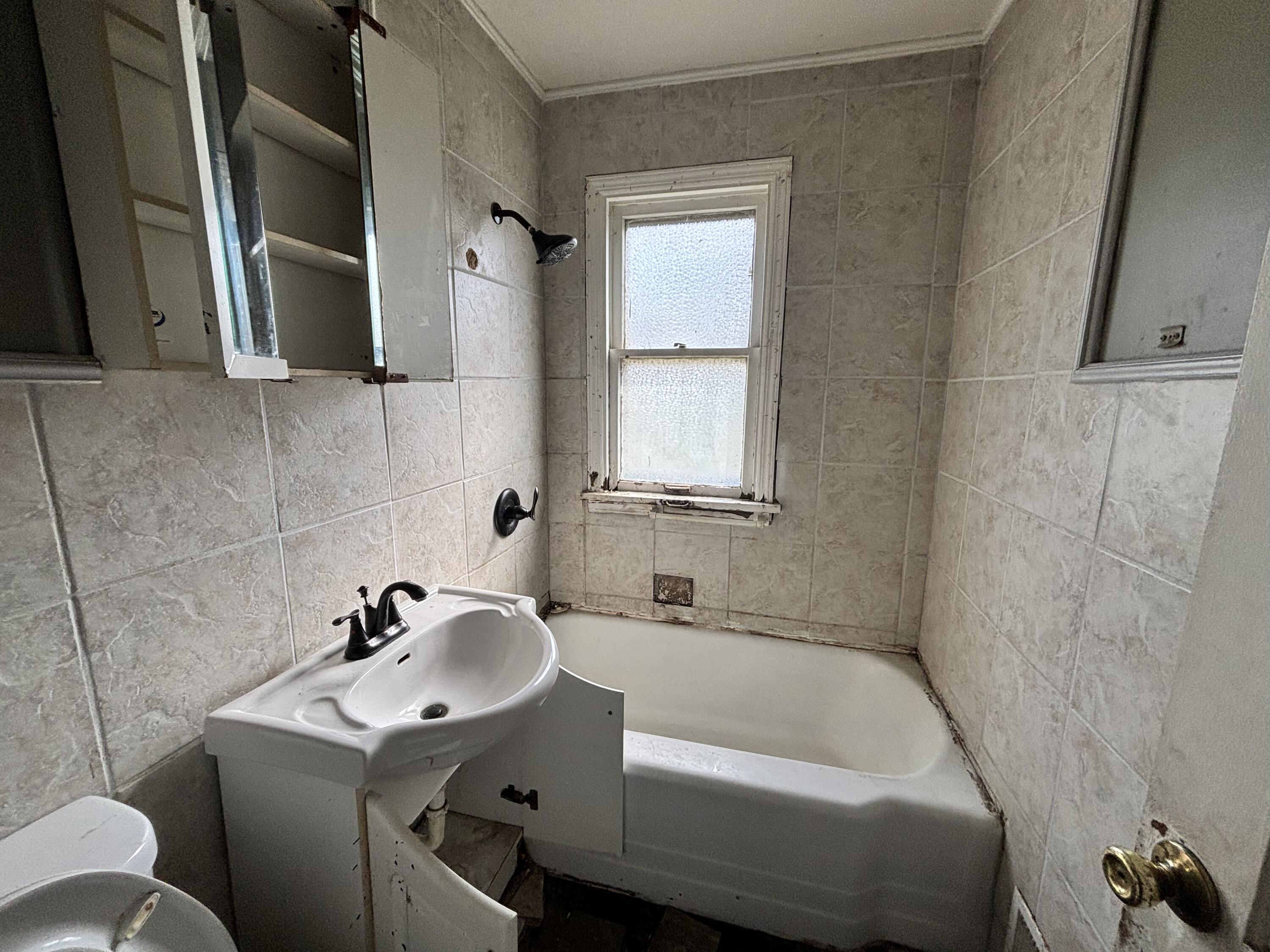 973 Williams Street Gary, IN 46404 - Photo 6 of 16 3000x2250