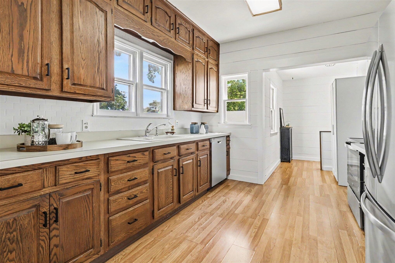 1368 West Lemon Creek Road Baroda, MI 49101 - Photo 5 of 31