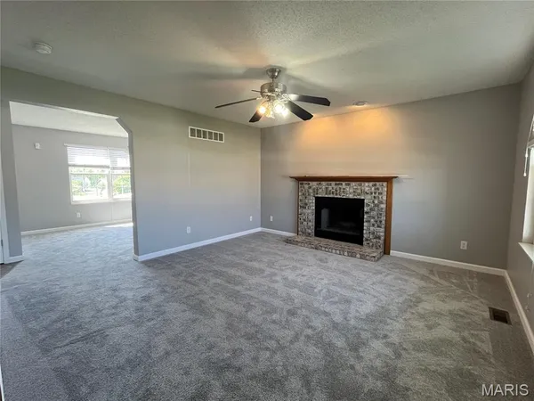 $2,795 | 929 Chesapeake Jct Lane, O'Fallon, IL 62269