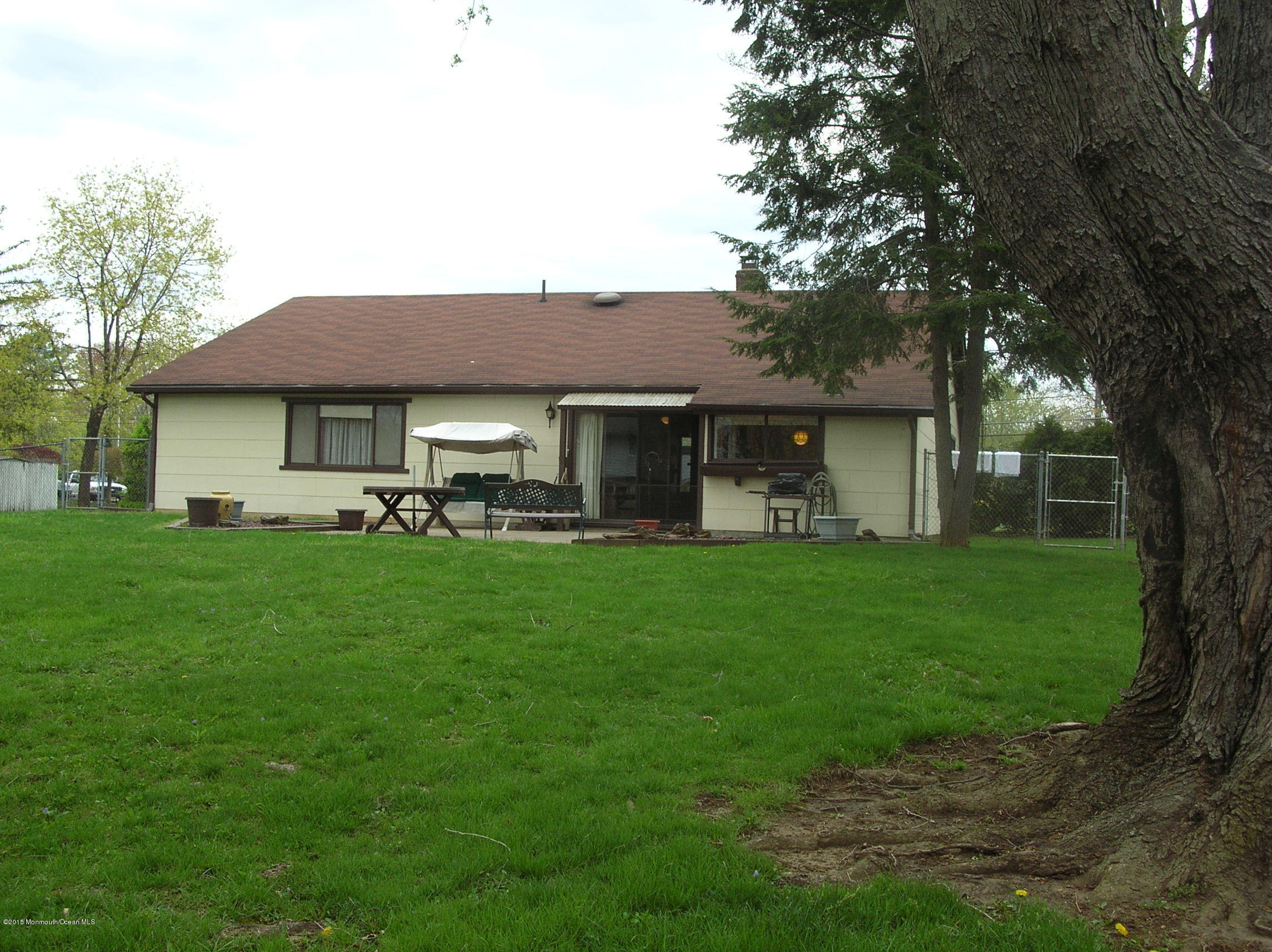 675 Elton Adelphia Road Freehold, NJ 07728 - Photo 2 of 17 DSCN2325