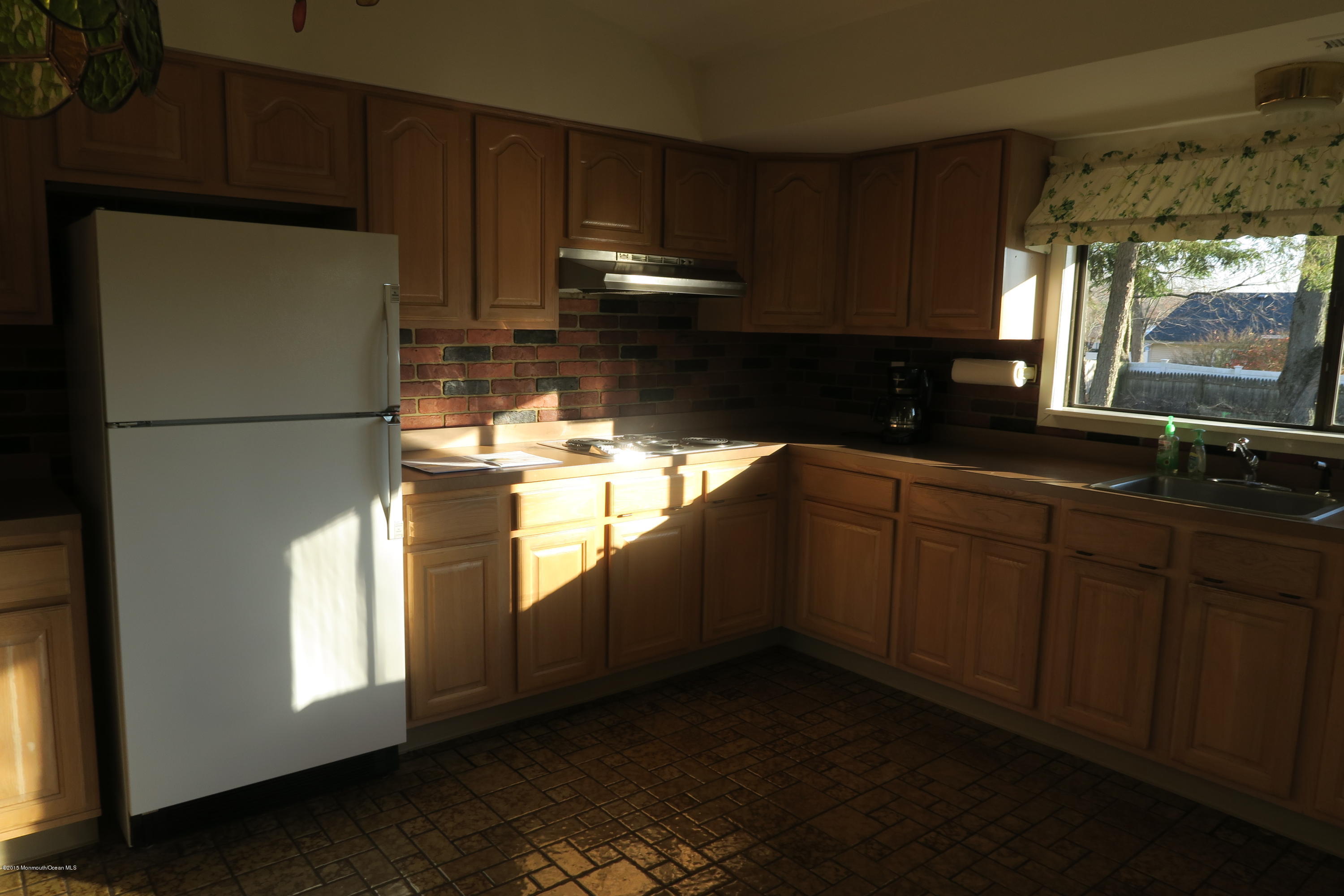 675 Elton Adelphia Road Freehold, NJ 07728 - Photo 8 of 17 IMG_0321
