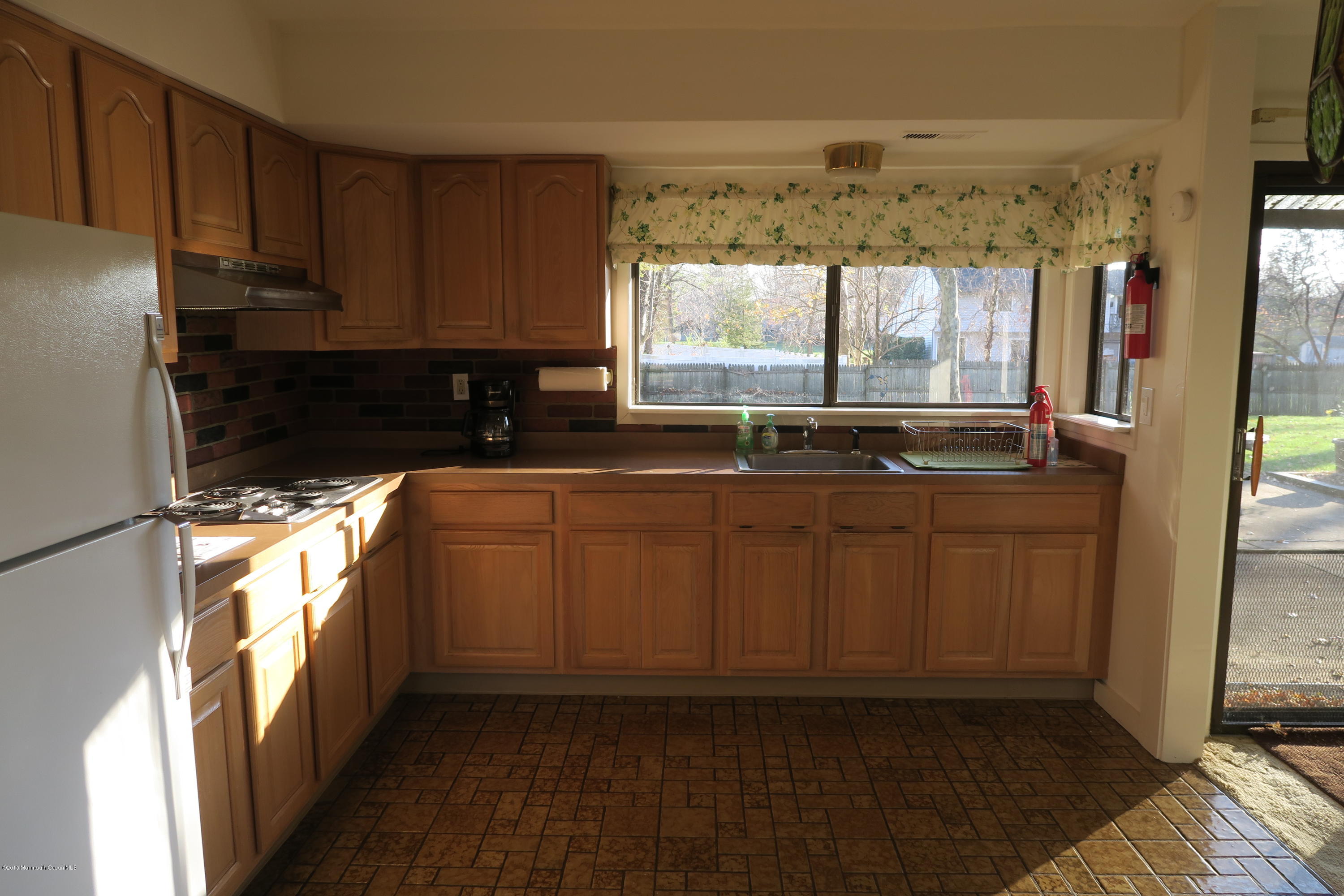 675 Elton Adelphia Road Freehold, NJ 07728 - Photo 9 of 17 IMG_0322