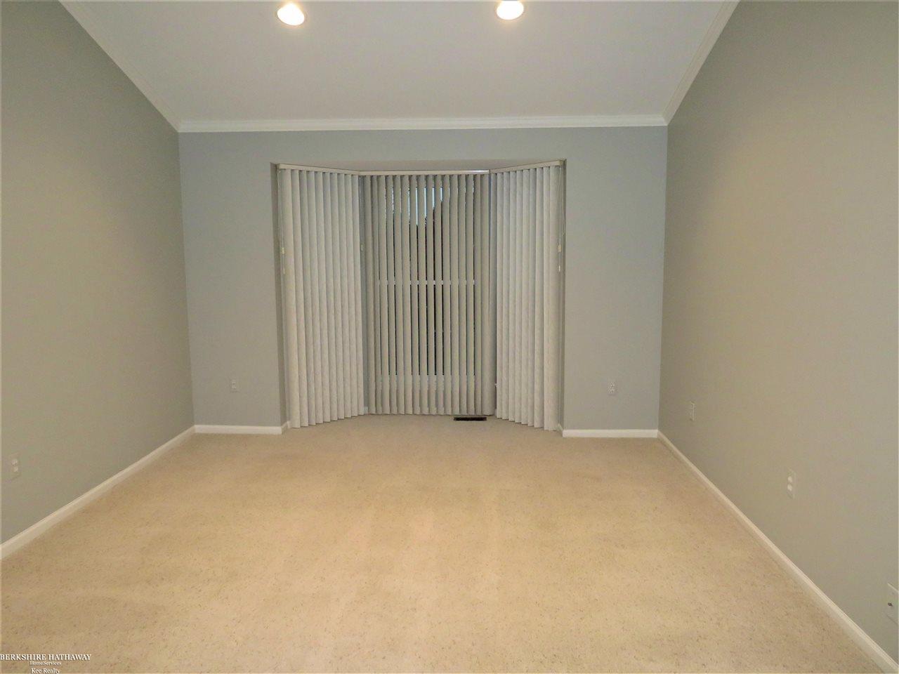1175 Churchill Circle Rochester, MI 48307 - Photo 12 of 28 MBR