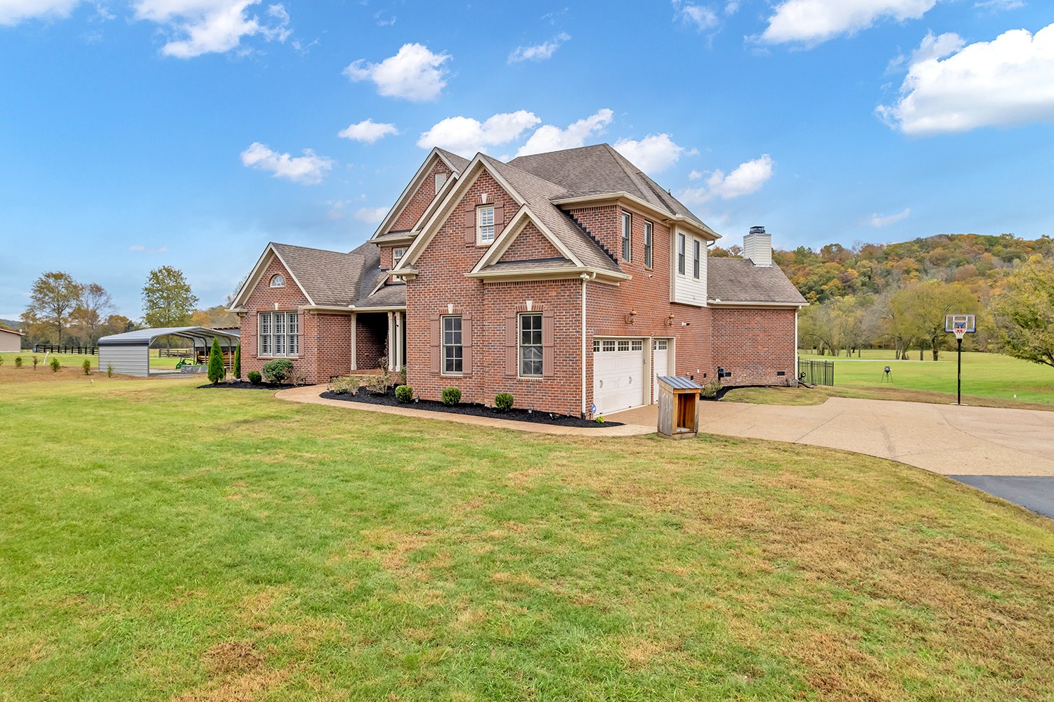 5210 Old Harding Road Franklin, TN 37064 - Photo 4 of 65 a view of a house with a yard