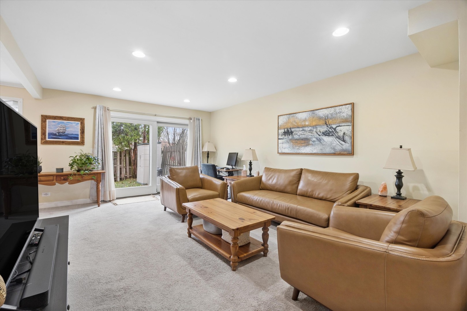 524 Monroe Road Bolingbrook, IL 60440 - Photo 4 of 23