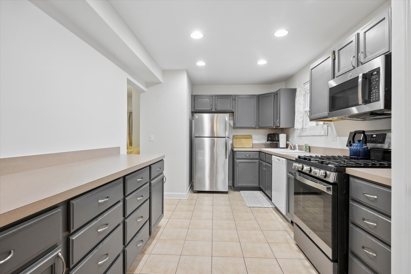 524 Monroe Road Bolingbrook, IL 60440 - Photo 7 of 23