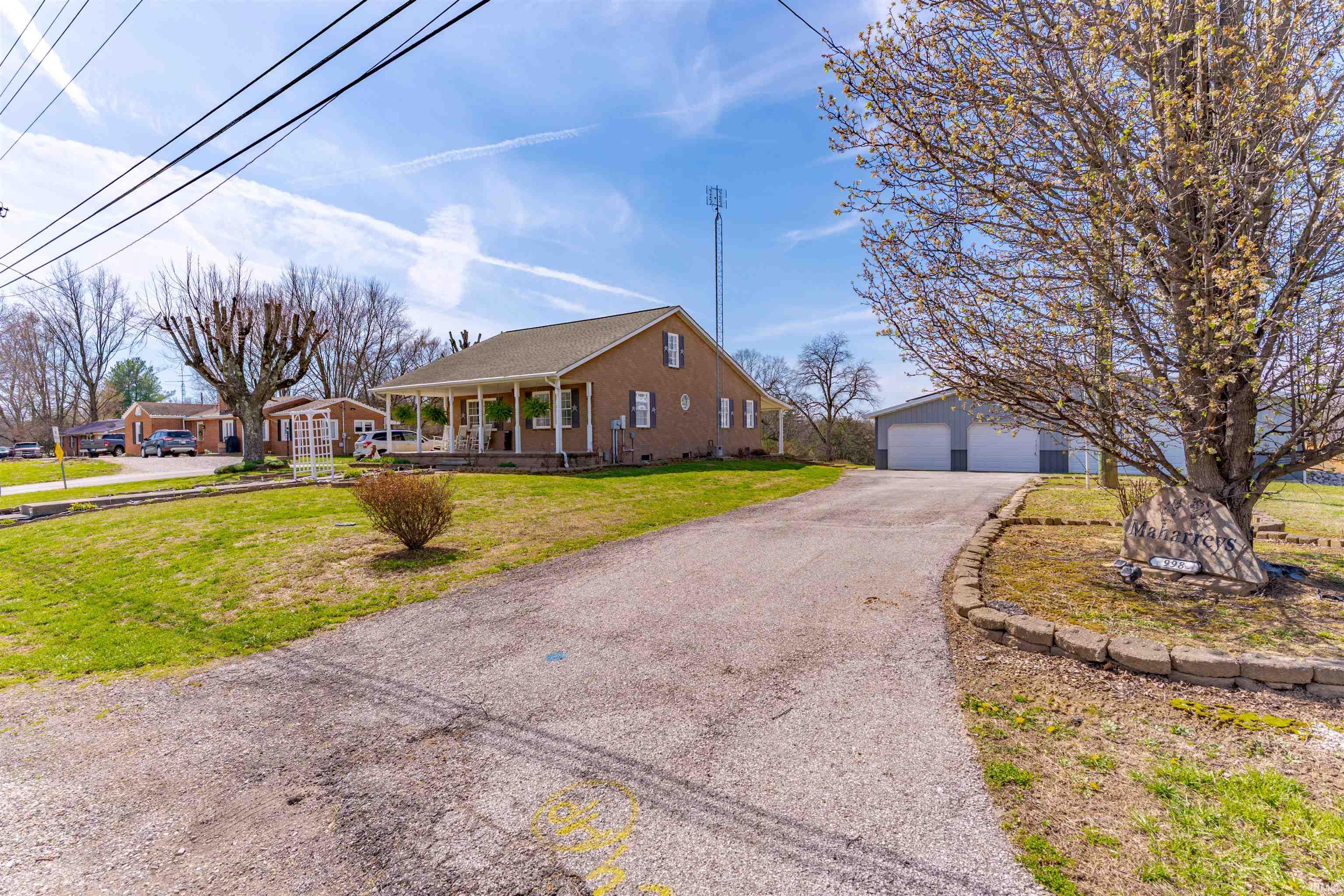 998 Highway 61 Winslow, IN 47598 - Photo 2 of 35