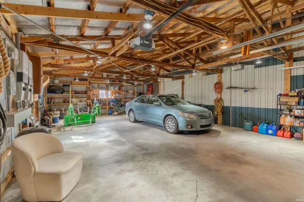 $324,900 | 998 Highway 61, Winslow, IN 47598