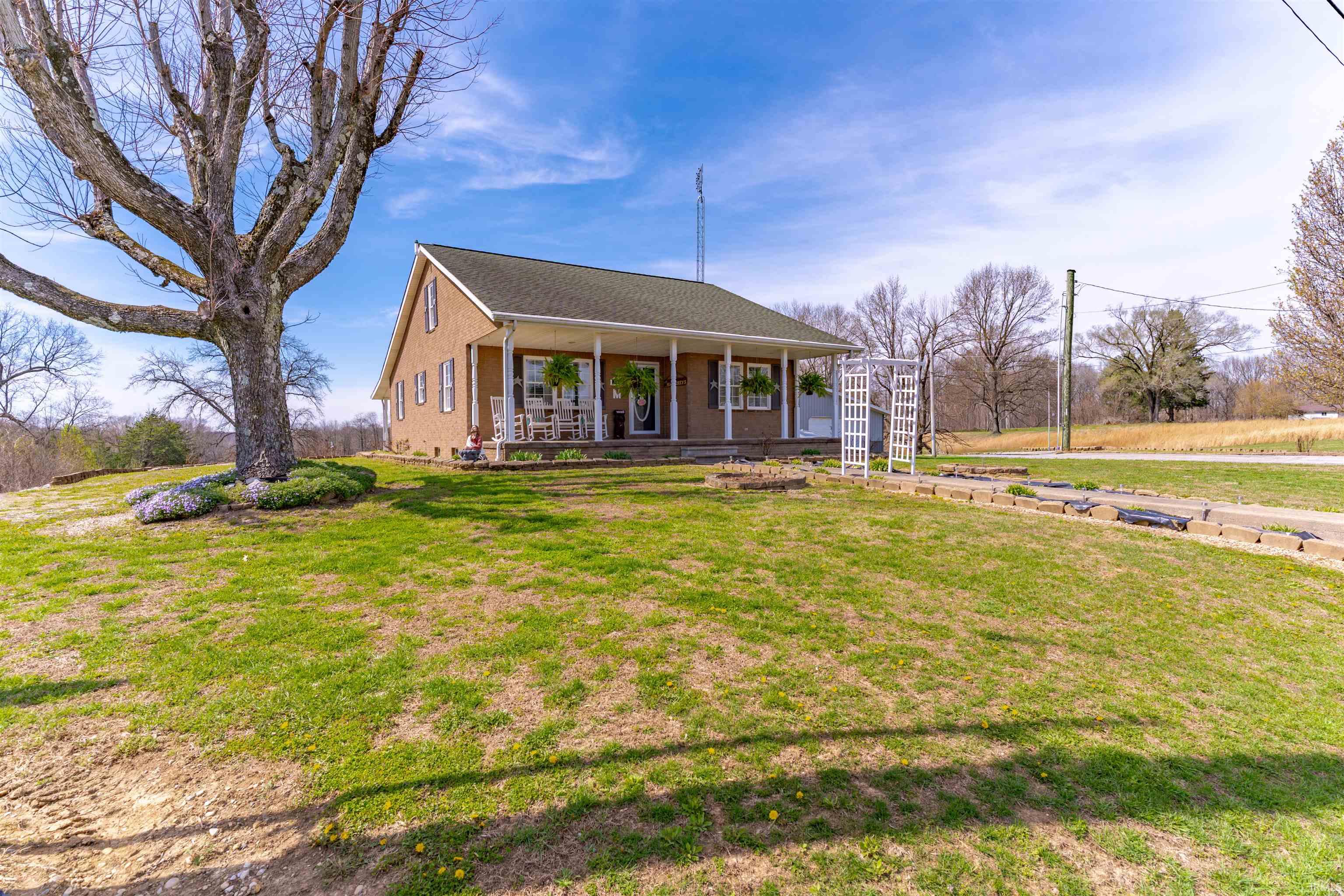 998 Highway 61 Winslow, IN 47598 - Photo 3 of 35