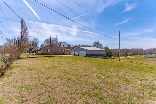 $324,900 | 998 Highway 61, Winslow, IN 47598