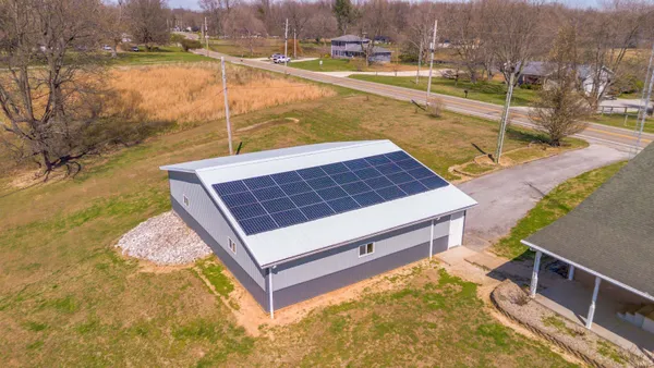 $324,900 | 998 Highway 61, Winslow, IN 47598