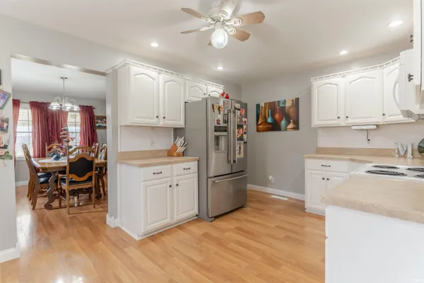 $324,900 | 998 Highway 61, Winslow, IN 47598
