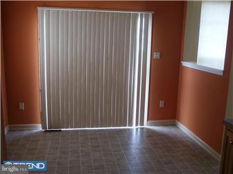 140 Threadleaf Terrace Burlington, NJ 08016 - Photo 6 of 11 Kitchen