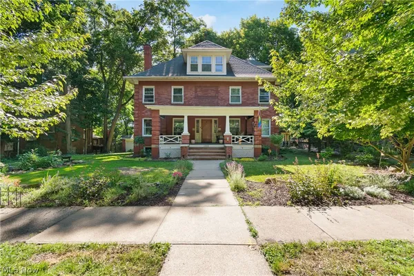 $299,000 | 1848 Cadwell Avenue, Cleveland Heights, OH 44118