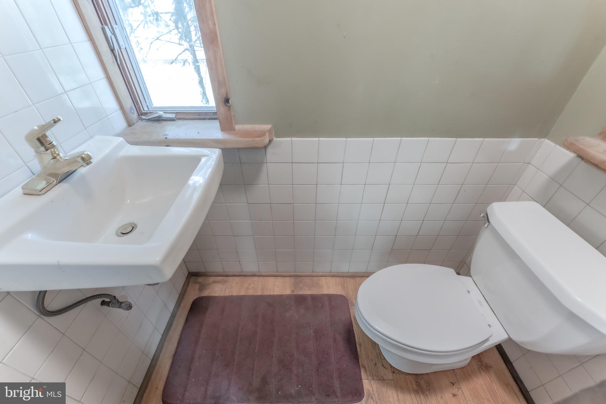1404 Highpoint Road Coopersburg, PA 18036 - Photo 65 of 86 Half bath
