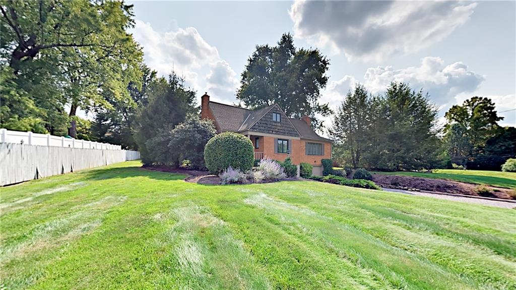 2290 Reis Run Road Pittsburgh, PA 15237 - Photo 2 of 25 Gallery Image 2