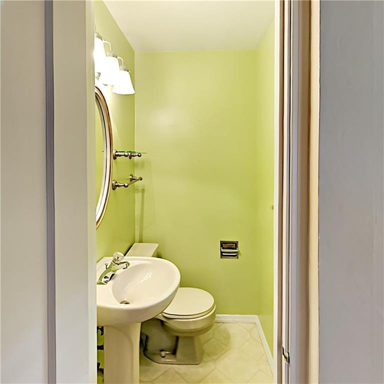 2290 Reis Run Road Pittsburgh, PA 15237 - Photo 12 of 25 Gallery Image 12