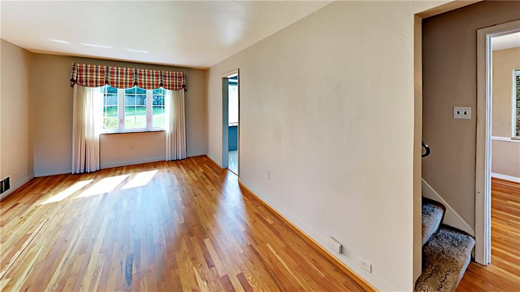 2290 Reis Run Road Pittsburgh, PA 15237 - Photo 3 of 25 Gallery Image 3