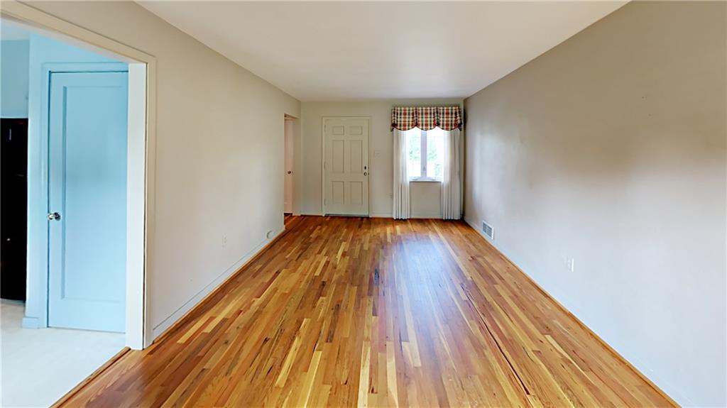 2290 Reis Run Road Pittsburgh, PA 15237 - Photo 4 of 25 Gallery Image 4