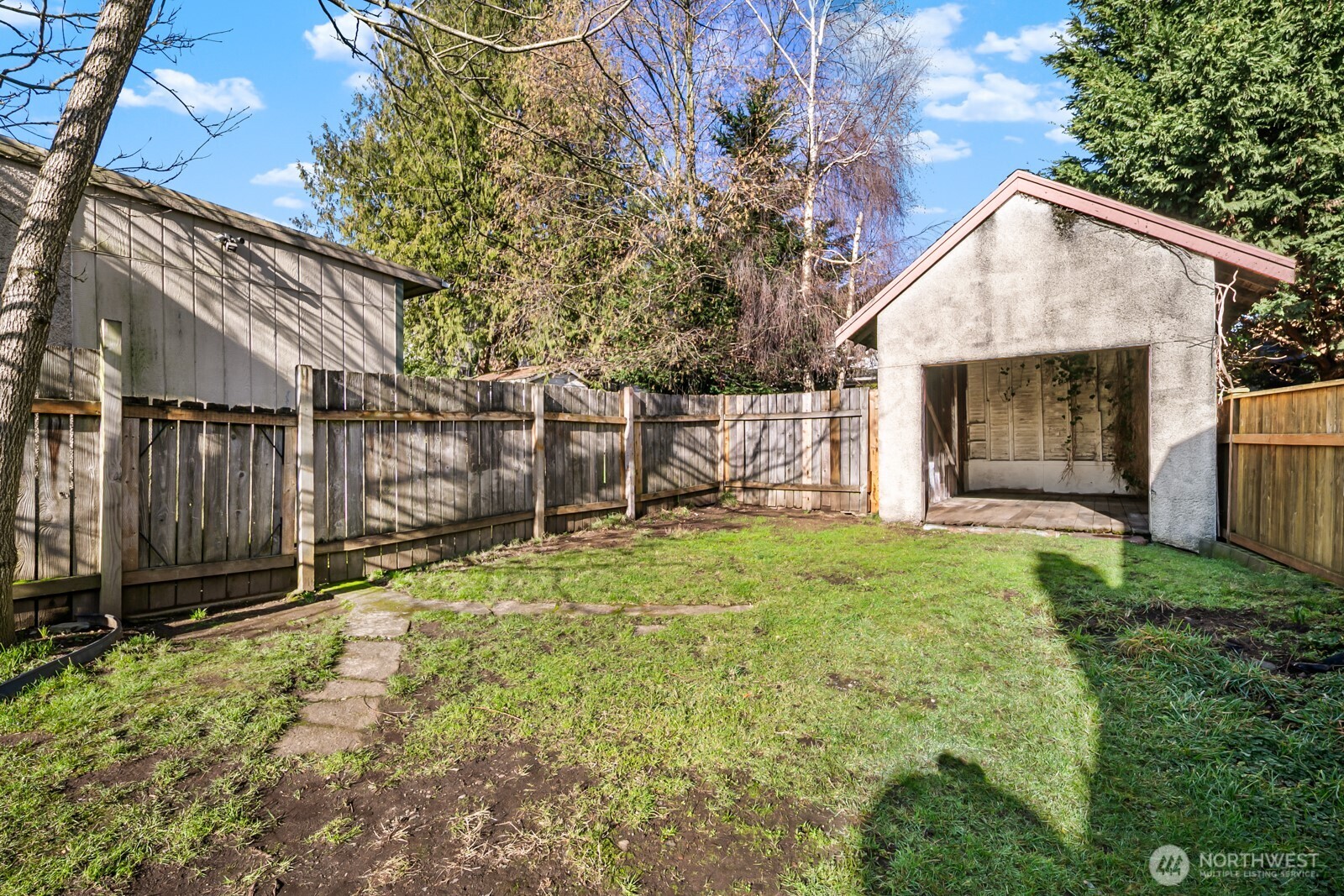 946 North 86th Street Seattle, WA 98103 - Photo 21 of 26 front view of a house with a yard