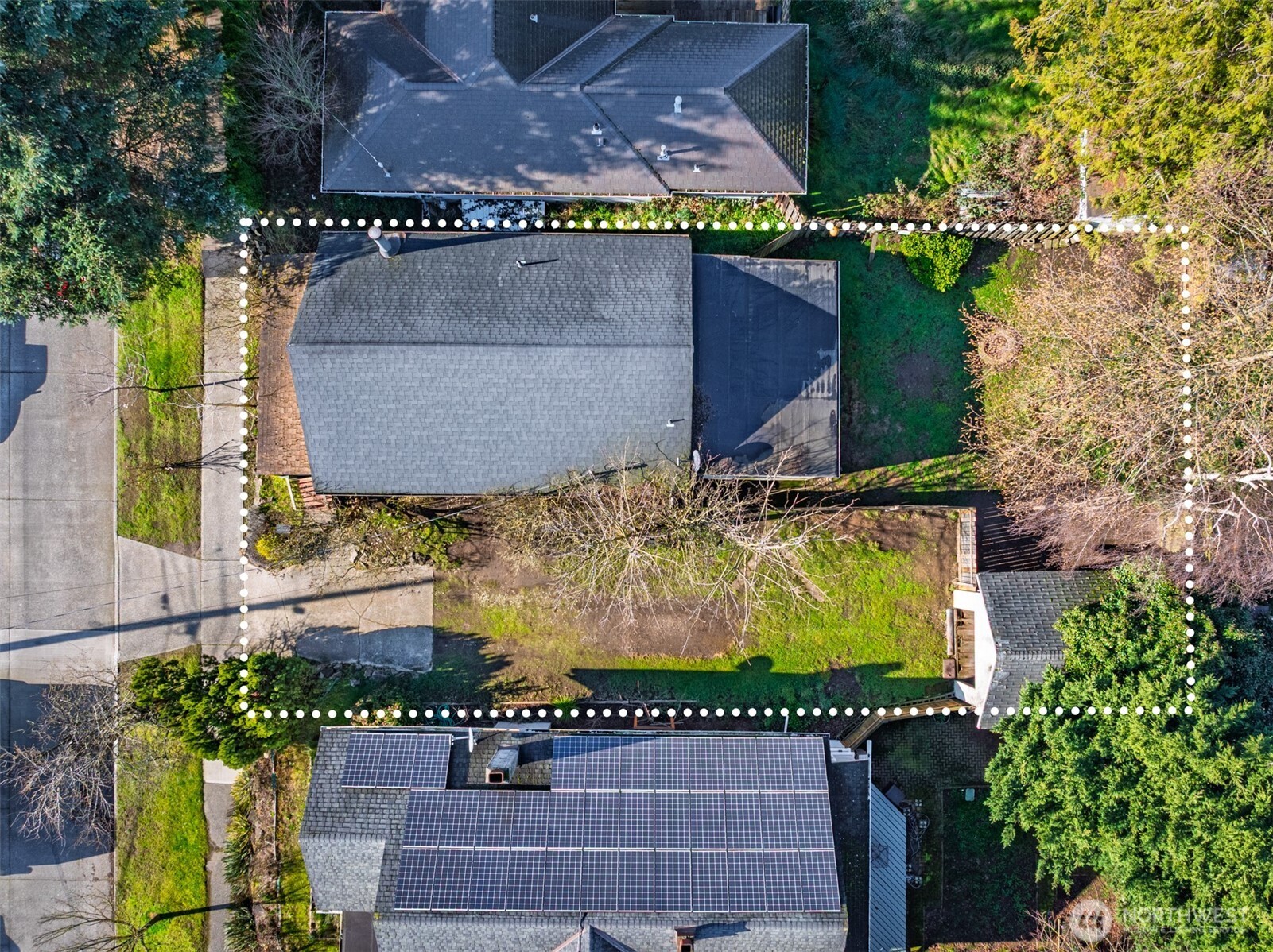 946 North 86th Street Seattle, WA 98103 - Photo 4 of 26 a sign on the side of a building