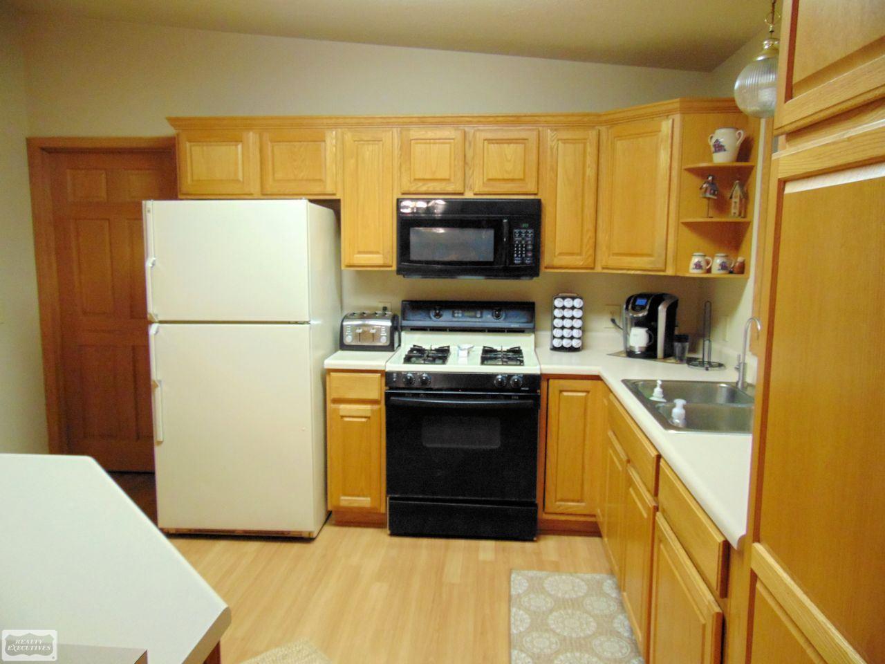 16070 Hough Road Allenton, MI 48002 - Photo 13 of 29 31357393-13.JPG