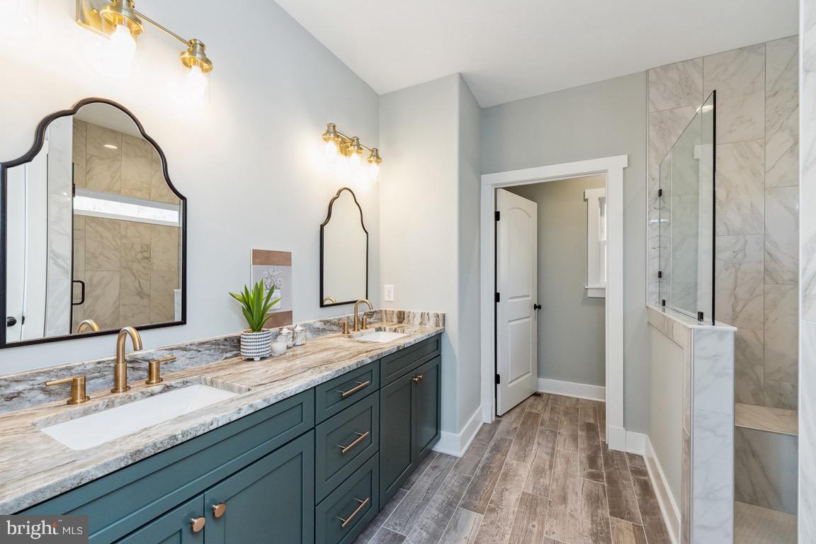 8360 Kilby Road Culpeper, VA 22701 - Photo 19 of 37 Primary bath with upgraded fixtures and granite