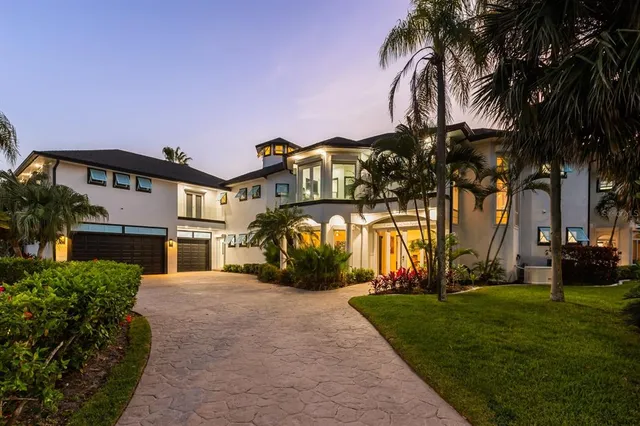 $3,950,000 | 2 River Falls Drive, Cocoa Beach, FL 32931