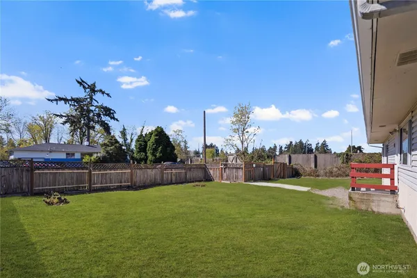 $490,000 | 3206 South 221st Street, SeaTac, WA 98198