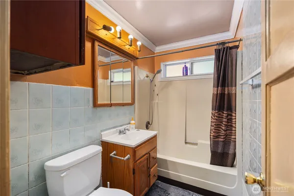 $490,000 | 3206 South 221st Street, SeaTac, WA 98198