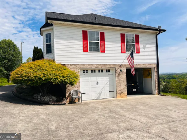 $318,900 | 2009 Ashley Lane, Dalton, GA 30721