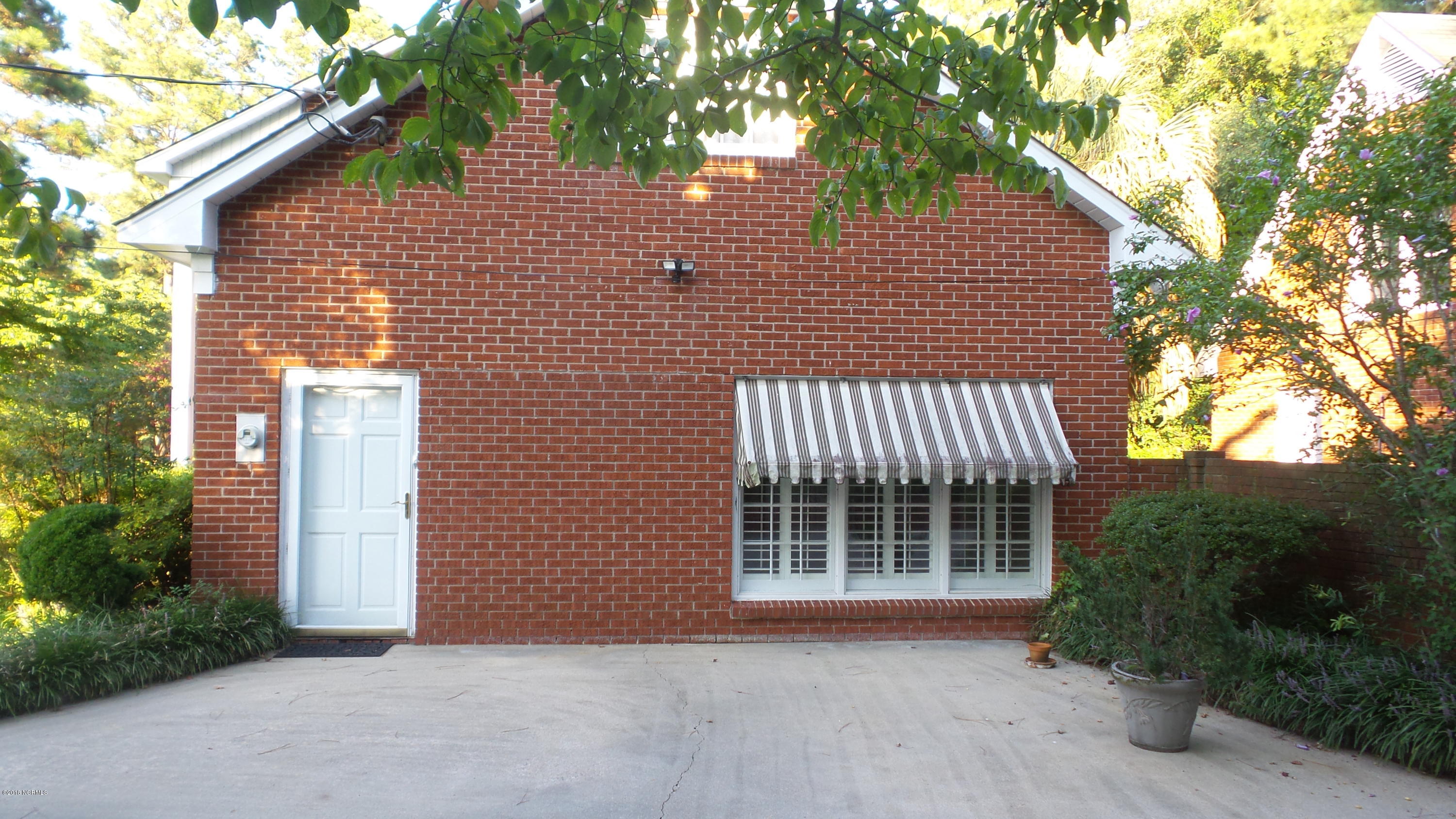 1706 Windsor Road Kinston, NC 28504 - Photo 4 of 63 2018-08-28 18.27.23