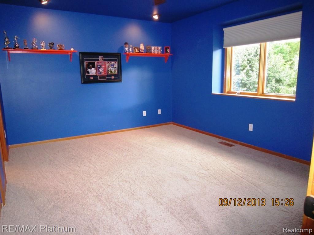 13711 Commerce Road Milford, MI 48380 - Photo 27 of 52 13711 COMMERCE BEDROOM 2.jpg