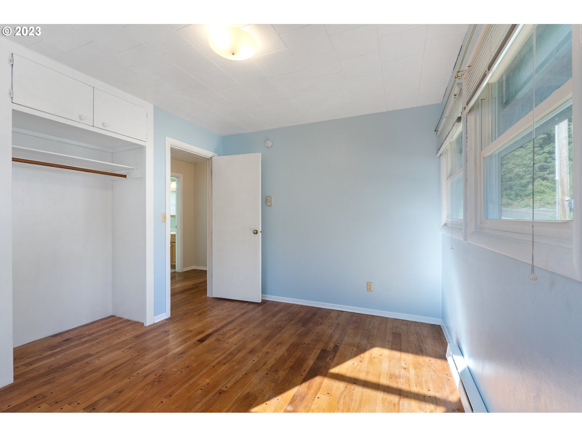 477 Northwest Chesser Road Stevenson, WA 98648 - Photo 22 of 40 a view of an empty room