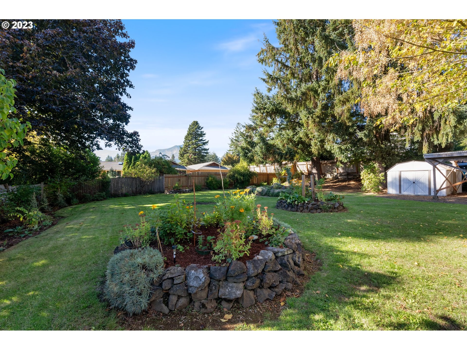 477 Northwest Chesser Road Stevenson, WA 98648 - Photo 7 of 40 a view of a back yard