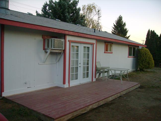 970 North Granger Road Granger, WA 98932 - Photo 2 of 4