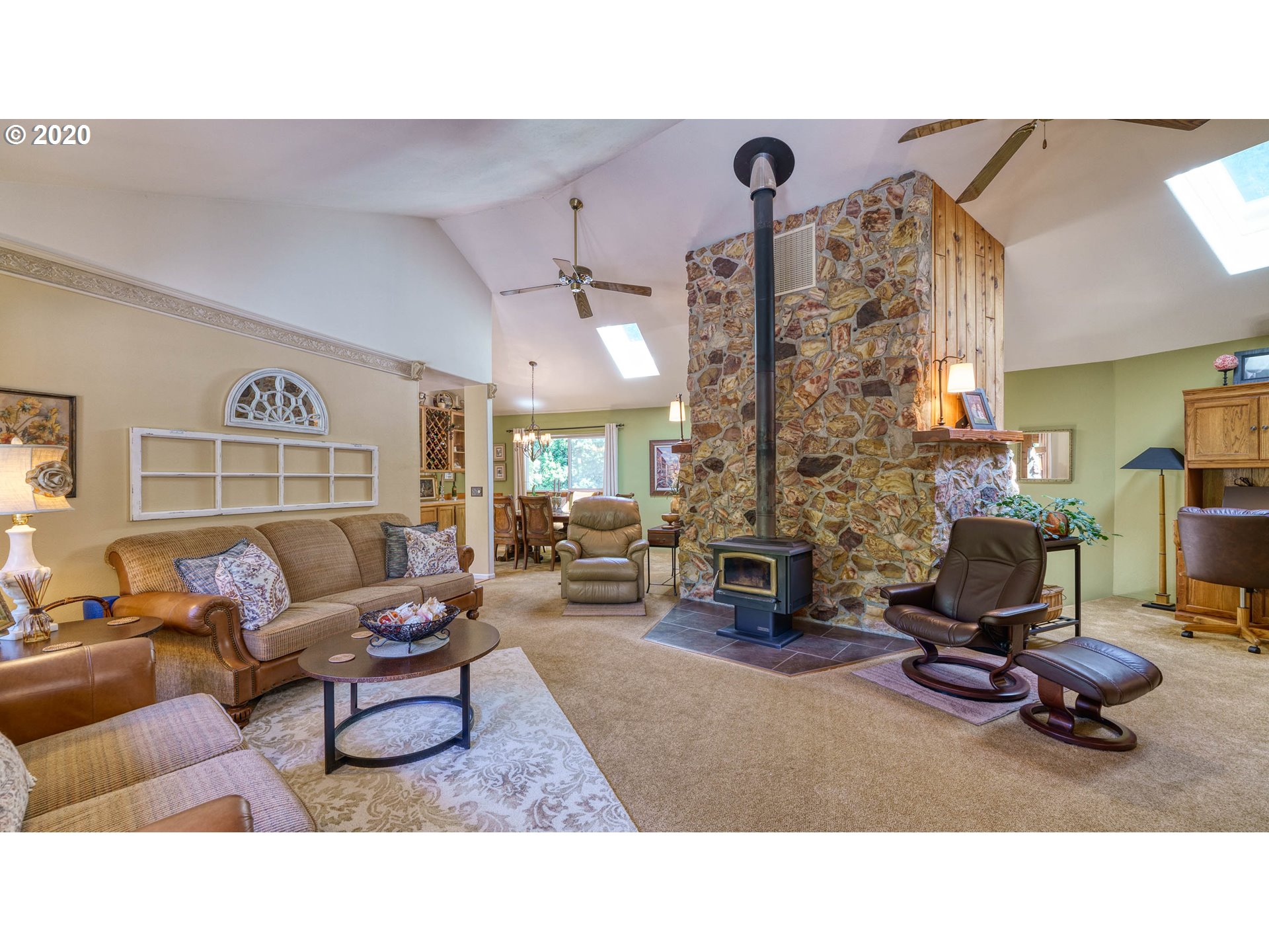 95728 Saunders Creek Road Gold Beach, OR 97444 - Photo 11 of 32 Gallery Image 11