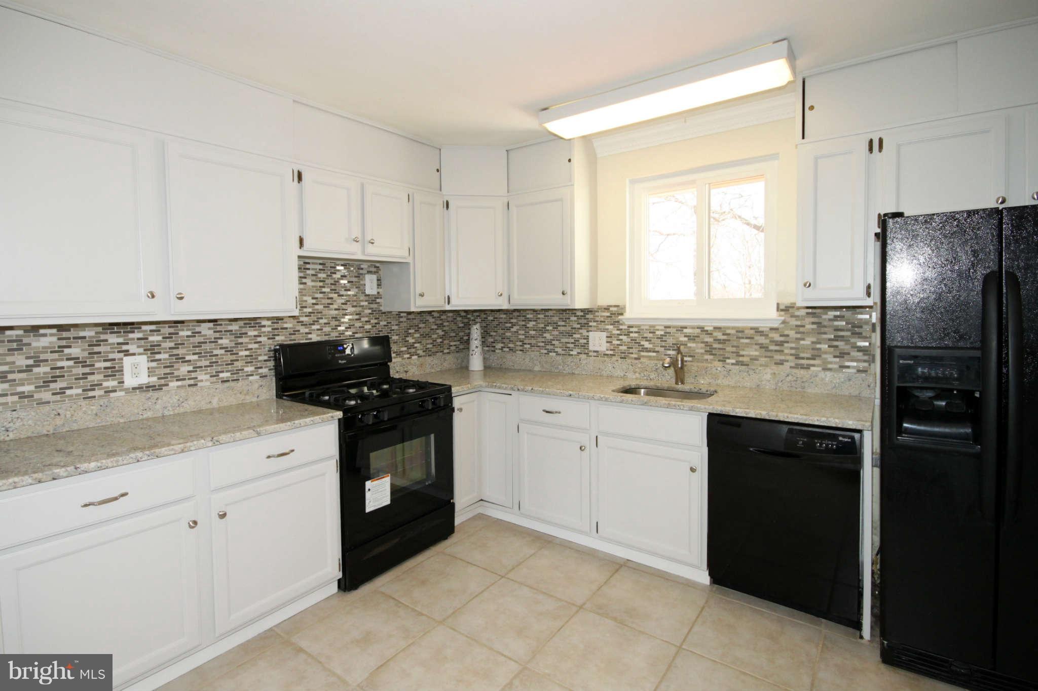 5354 Guinea Road Fairfax, VA 22032 - Photo 7 of 24 Kitchen