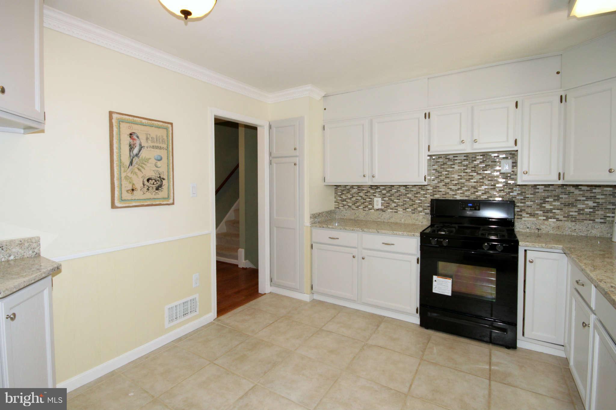 5354 Guinea Road Fairfax, VA 22032 - Photo 8 of 24 Kitchen