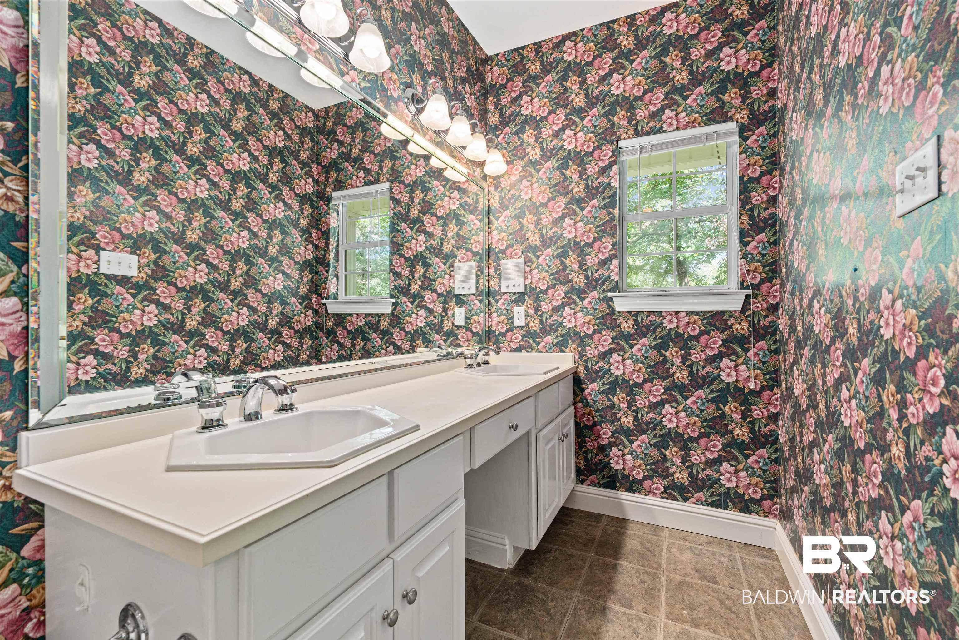 7280 Colonel Grierson Drive Daphne, AL 36527 - Photo 18 of 43 Primary Ensuite Bathroom