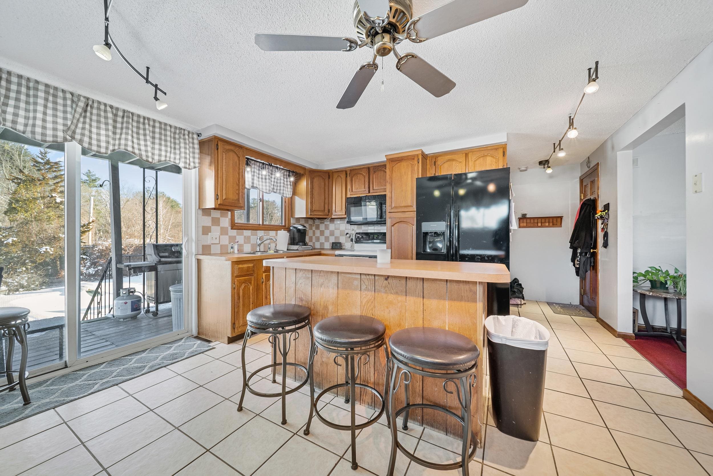 12 Melendy Road Hudson, NH 03051 - Photo 14 of 57