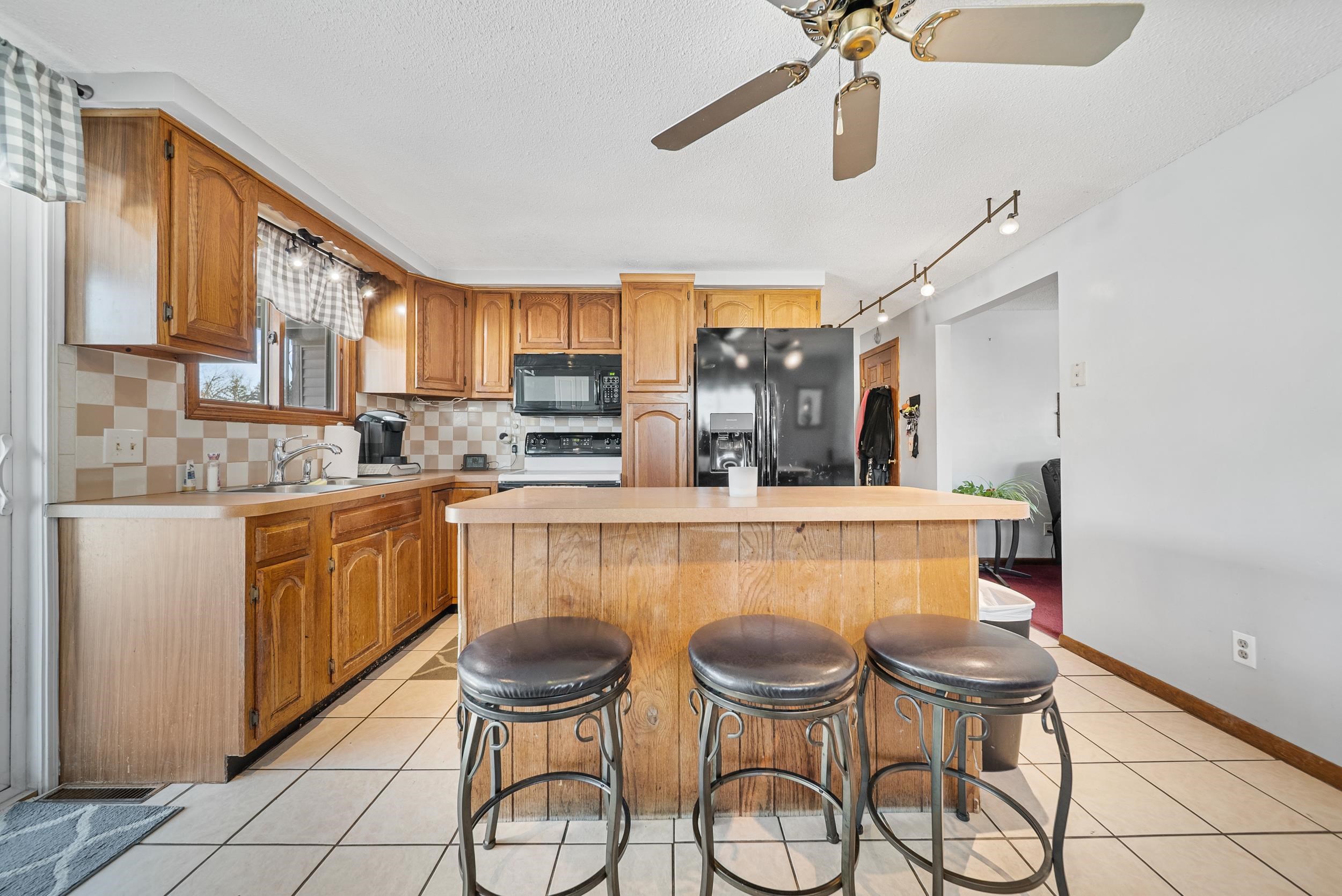 12 Melendy Road Hudson, NH 03051 - Photo 15 of 57