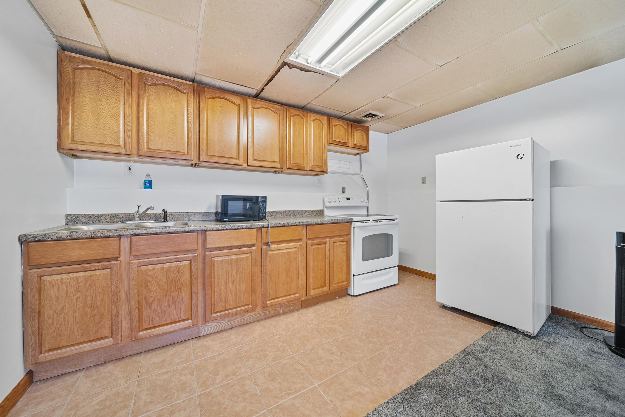 12 Melendy Road Hudson, NH 03051 - Photo 29 of 57